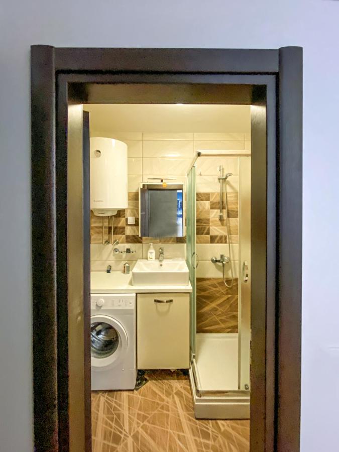 Luka Bu2 Apartment Budva